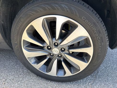 Used 2022 Buick Encore Preferred w/ Safety Package II AWD/4WD image 18