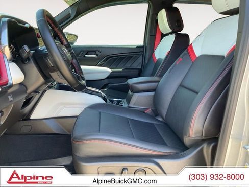 Used 2025 GMC Canyon AT4 w/ AT4X Package AWD/4WD image 9