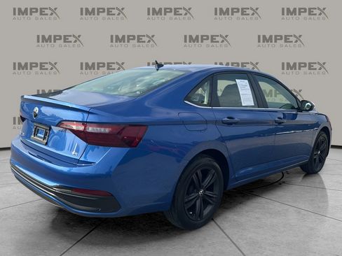 Used 2024 Volkswagen Jetta SE image 5