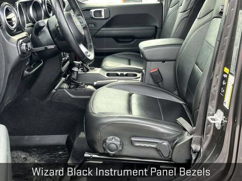 Used 2022 Jeep Wrangler Unlimited Sahara AWD/4WD image 13