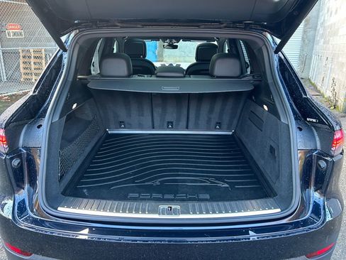 Used 2019 Porsche Cayenne image 25