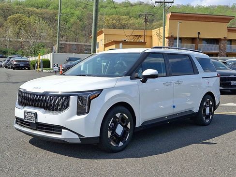 New 2026 Kia Carnival EX FWD image 2