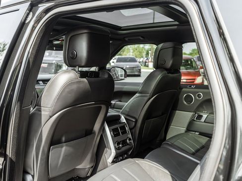 Used 2022 Land Rover Range Rover Sport HST image 31