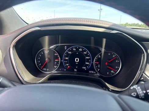 Used 2025 Chevrolet Blazer RS FWD image 9