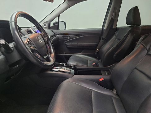 Used 2018 Honda Pilot Touring image 17