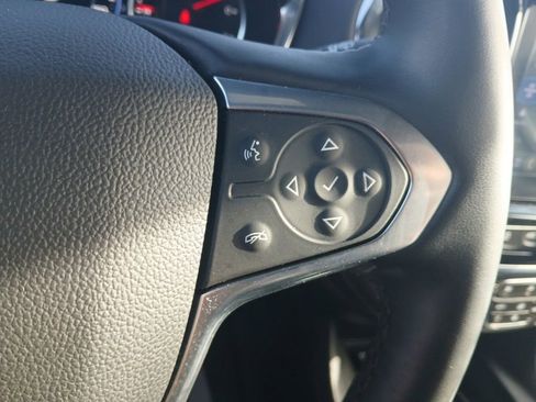 Used 2023 Chevrolet Traverse Premier image 23