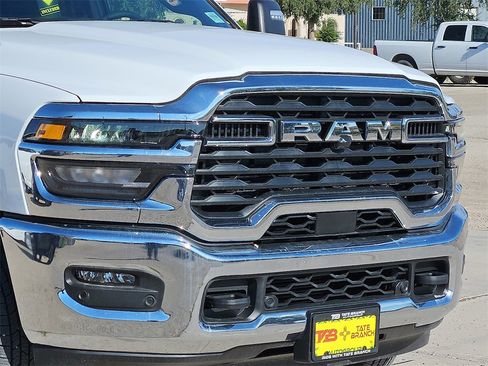 New 2025 RAM 3500 Big Horn image 7