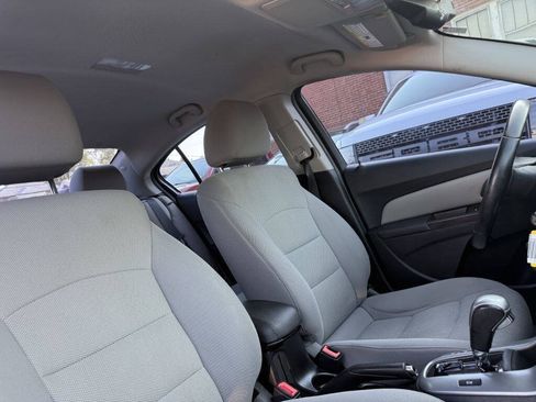 Used 2013 Chevrolet Cruze LT FWD image 15