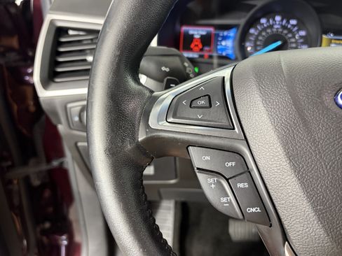 Used 2017 Ford Edge SEL w/ Equipment Group 201A AWD/4WD image 29