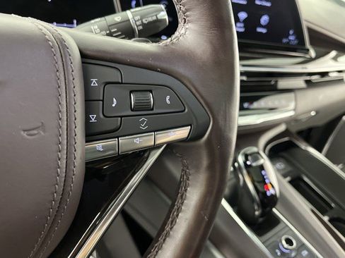 Used 2022 Cadillac Escalade Sport Platinum w/ LPO, ONYX Package AWD/4WD image 18