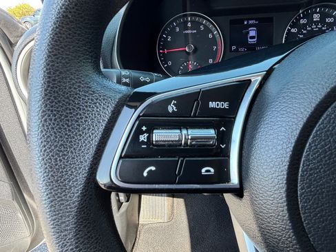 Used 2020 Kia Forte LXS FWD image 22