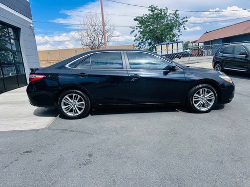 Used 2015 Toyota Camry SE FWD image 8