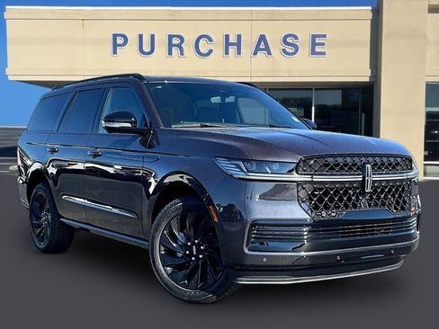 New 2026 Lincoln Navigator Reserve w/ Jet Appearance Package image 1