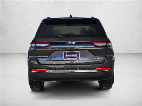 New 2025 Jeep Grand Cherokee Laredo X w/ Luxury Tech Group I image 8