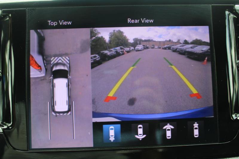 Used 2019 Chrysler Pacifica Touring-L w/ Advanced Safetytec Group FWD image 18