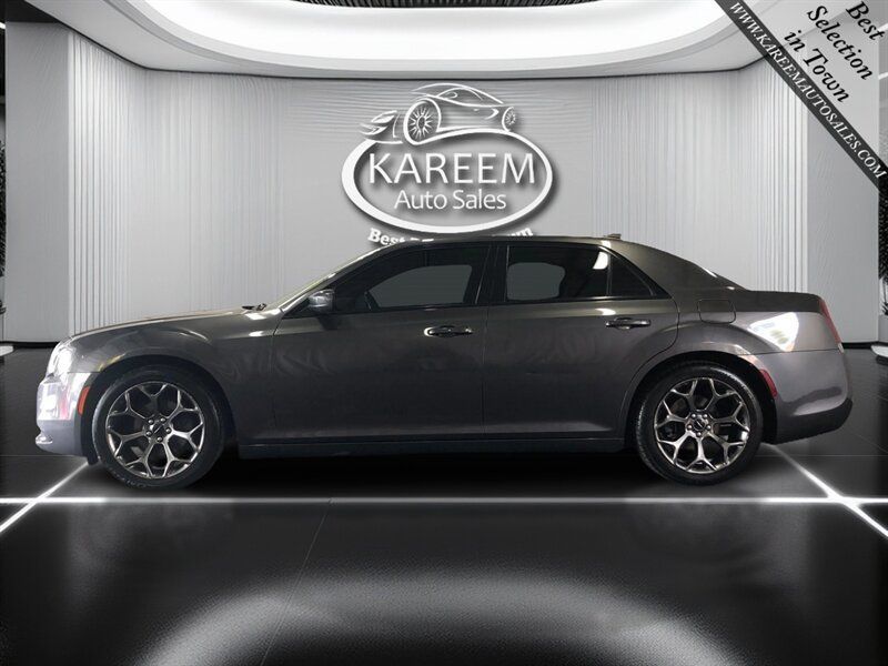 Used 2018 Chrysler 300 S RWD image 8