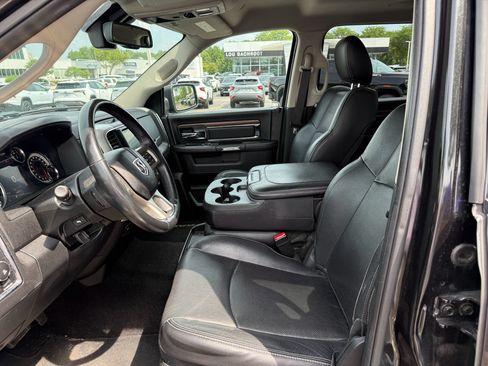 Used 2017 RAM 1500 Laramie AWD/4WD image 9