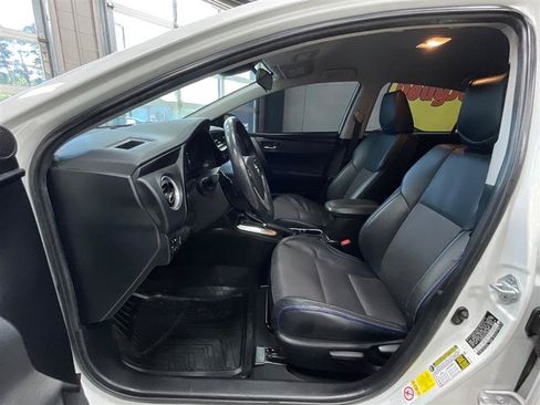 Used 2019 Toyota Corolla SE FWD image 11