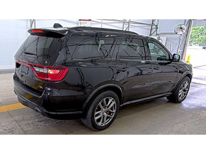 Used 2023 Dodge Durango R/T w/ Tow 'N Go Package AWD/4WD image 4