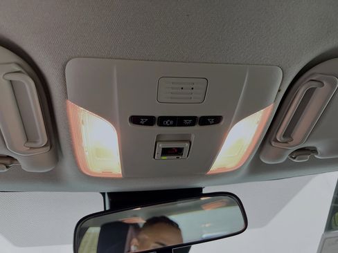 Used 2022 Toyota Corolla LE image 21