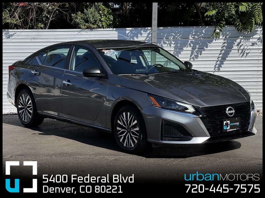 Used 2025 Nissan Altima 2.5 SV AWD/4WD image 1