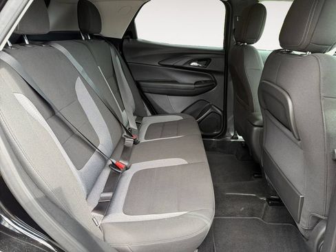 Used 2025 Chevrolet TrailBlazer LT AWD/4WD image 23