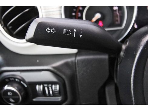 Used 2022 Jeep Gladiator Overland image 15