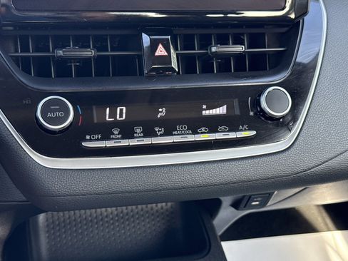 Used 2024 Toyota Corolla LE FWD image 24
