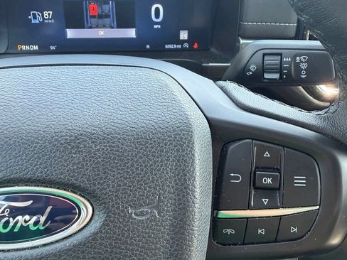 Used 2024 Ford Ranger Lariat w/ Trailer Tow Package AWD/4WD image 17