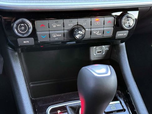 New 2026 Jeep Compass Limited image 14