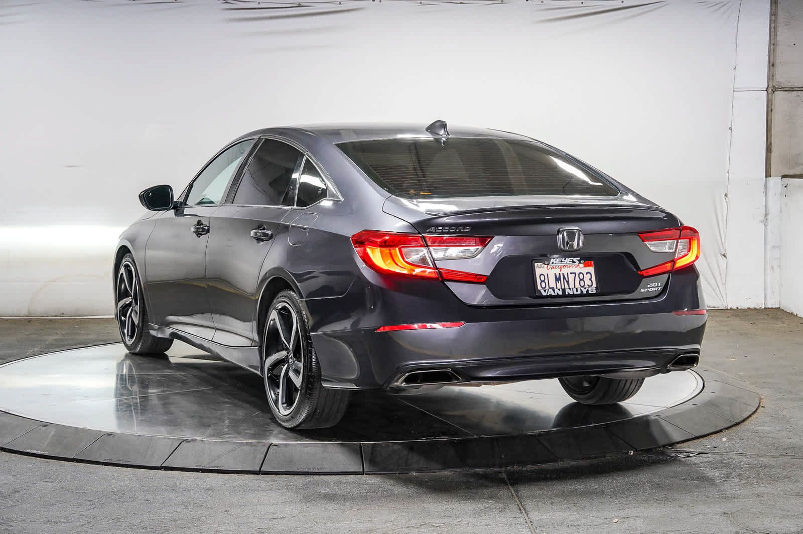 Used 2019 Honda Accord Sport image 2