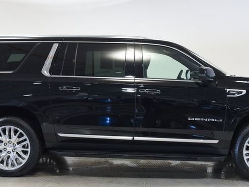 Used 2023 GMC Yukon XL Denali w/ Max Trailering Package AWD/4WD image 16