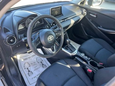 Used 2018 Toyota Yaris iA image 10