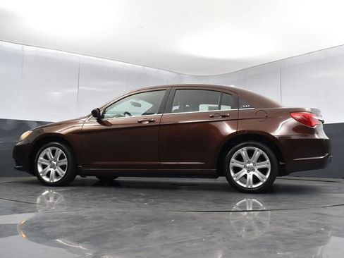 Used 2013 Chrysler 200 Touring FWD image 30