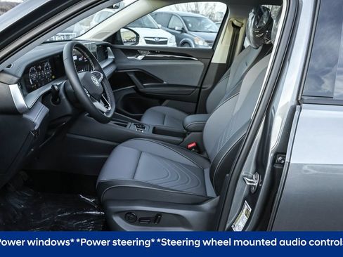 Used 2026 Volkswagen Tiguan SE AWD/4WD image 5