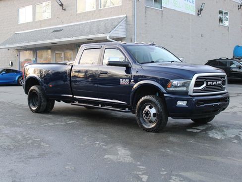 Used 2018 RAM 3500 Laramie Longhorn image 26