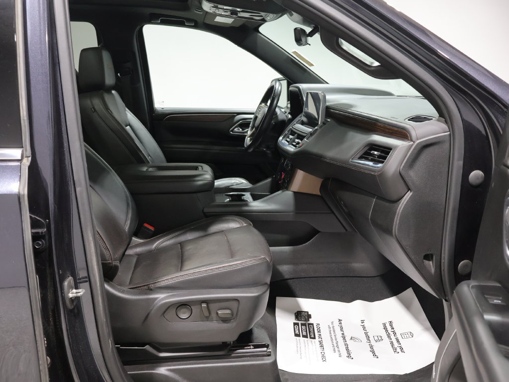 Used 2023 Chevrolet Suburban High Country w/ Advanced Technology Package AWD/4WD image 22