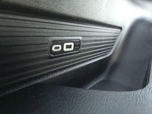 Used 2024 Jeep Wagoneer Series II image 95