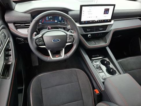 Used 2025 Ford Explorer ST w/ Sun And Sound Package AWD/4WD image 2