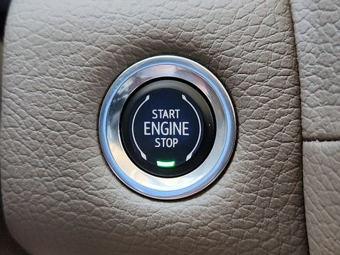 Used 2023 GMC Yukon Denali AWD/4WD image 20