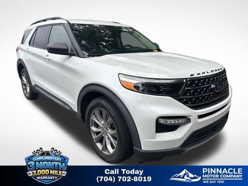Used 2020 Ford Explorer XLT w/ Equipment Group 202A RWD image 1