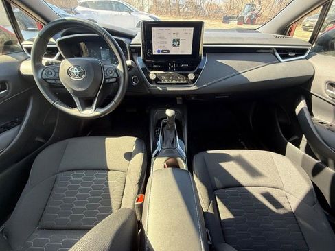Used 2024 Toyota Corolla SE w/ SE Package image 14