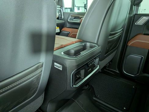 New 2026 GMC Sierra 3500 Denali Ultimate image 32