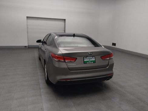 Used 2018 Kia Optima EX w/ Premium Package image 6