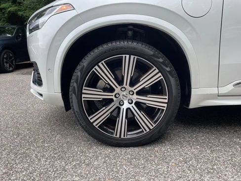 Certified 2025 Volvo XC90 T8 Plus w/ Protection Package Premier AWD/4WD image 27