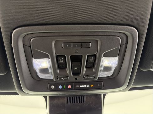 Certified 2024 Chevrolet Silverado 1500 High Country w/ High Country Premium Package AWD/4WD image 32