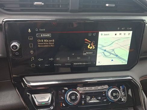 Used 2024 GMC Sierra 2500 AT4 w/ AT4 Premium Plus Package image 17