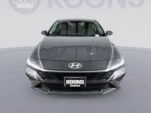 Used 2024 Hyundai Elantra SE image 11