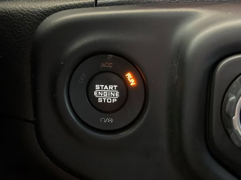 Used 2021 Jeep Wrangler Unlimited Rubicon w/ Cold Weather Group AWD/4WD image 24
