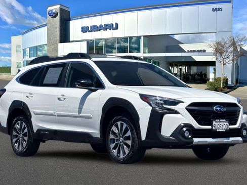 Certified 2025 Subaru Outback Limited AWD/4WD image 5